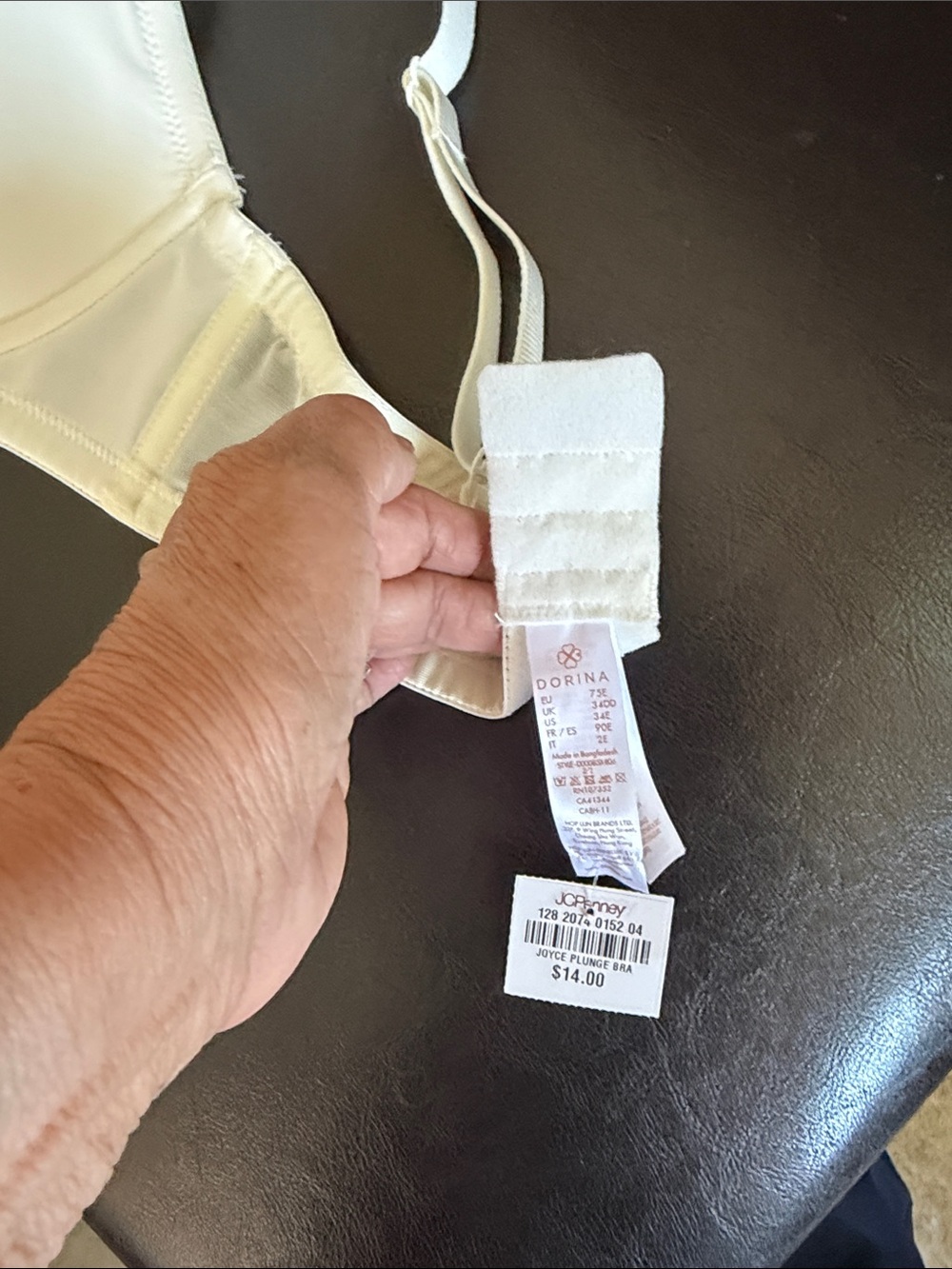 Dorina White Plunge Bra – Smooth Supportive Everyday Comfort